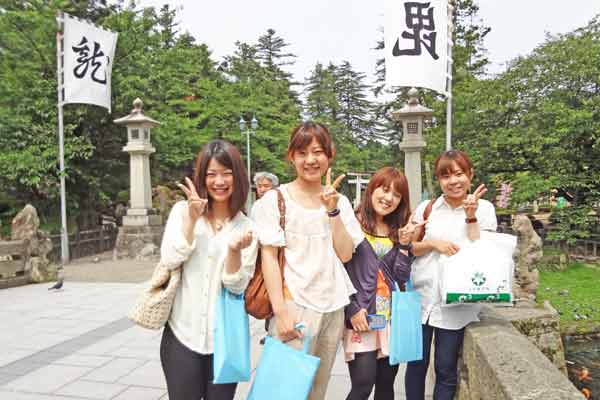 空き時間には上杉神社などの史跡にも足を伸ばしてみましょう。