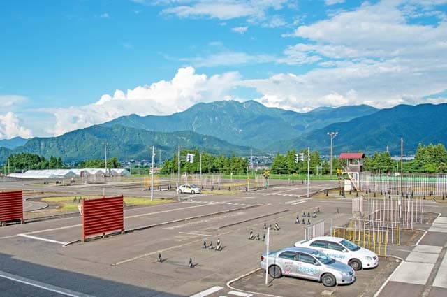 霊峰・八海山に抱かれた校舎でリフレッシュ!