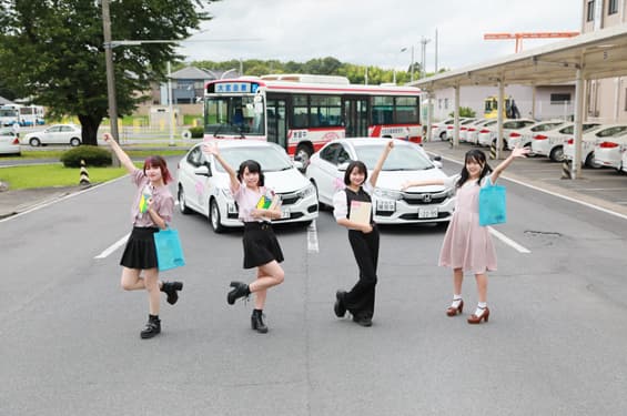 4車線もある広々とした教習コース。